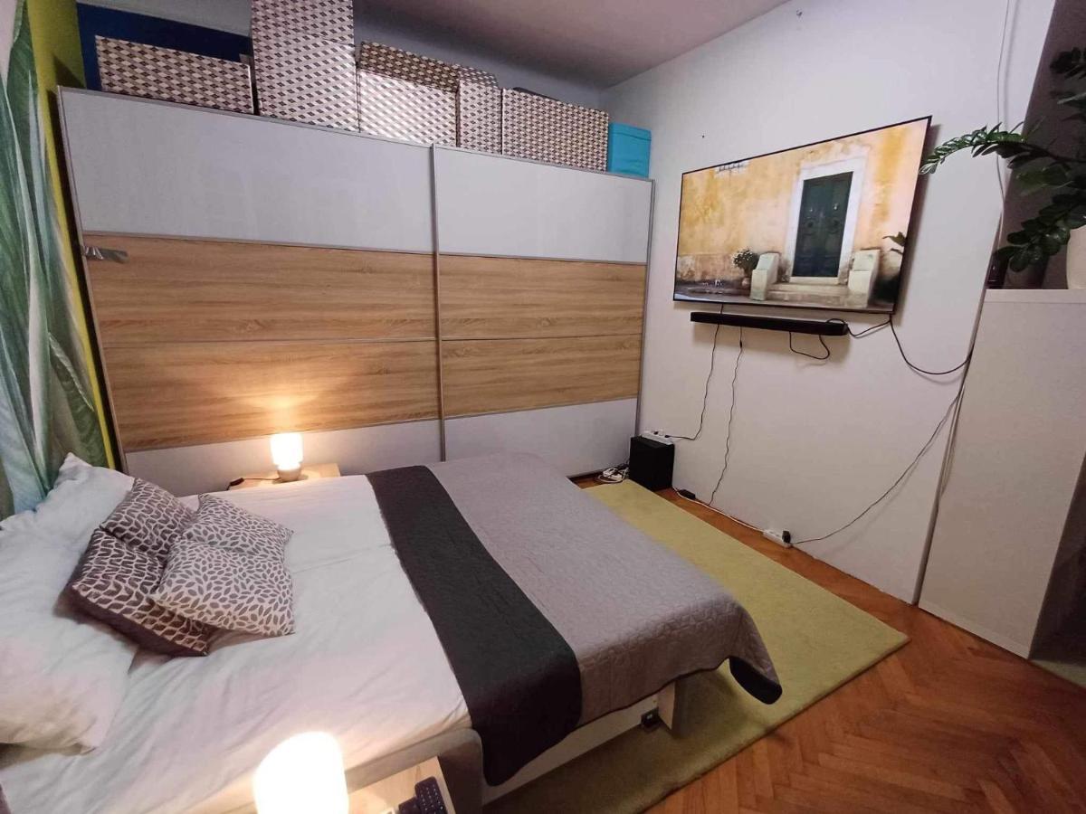 Margaret Bridge Cosy Flat Budapest